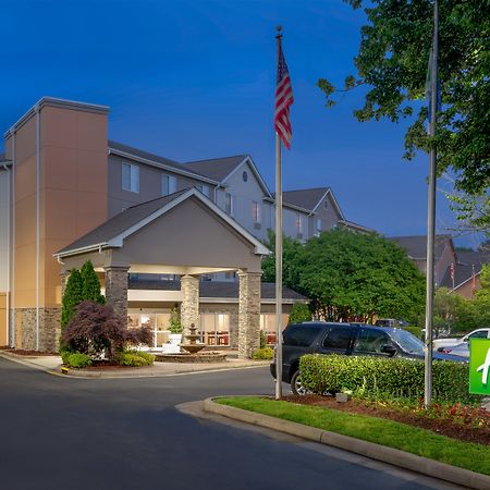 Holiday Inn Express Chapel Hill By Ihg Exterior photo