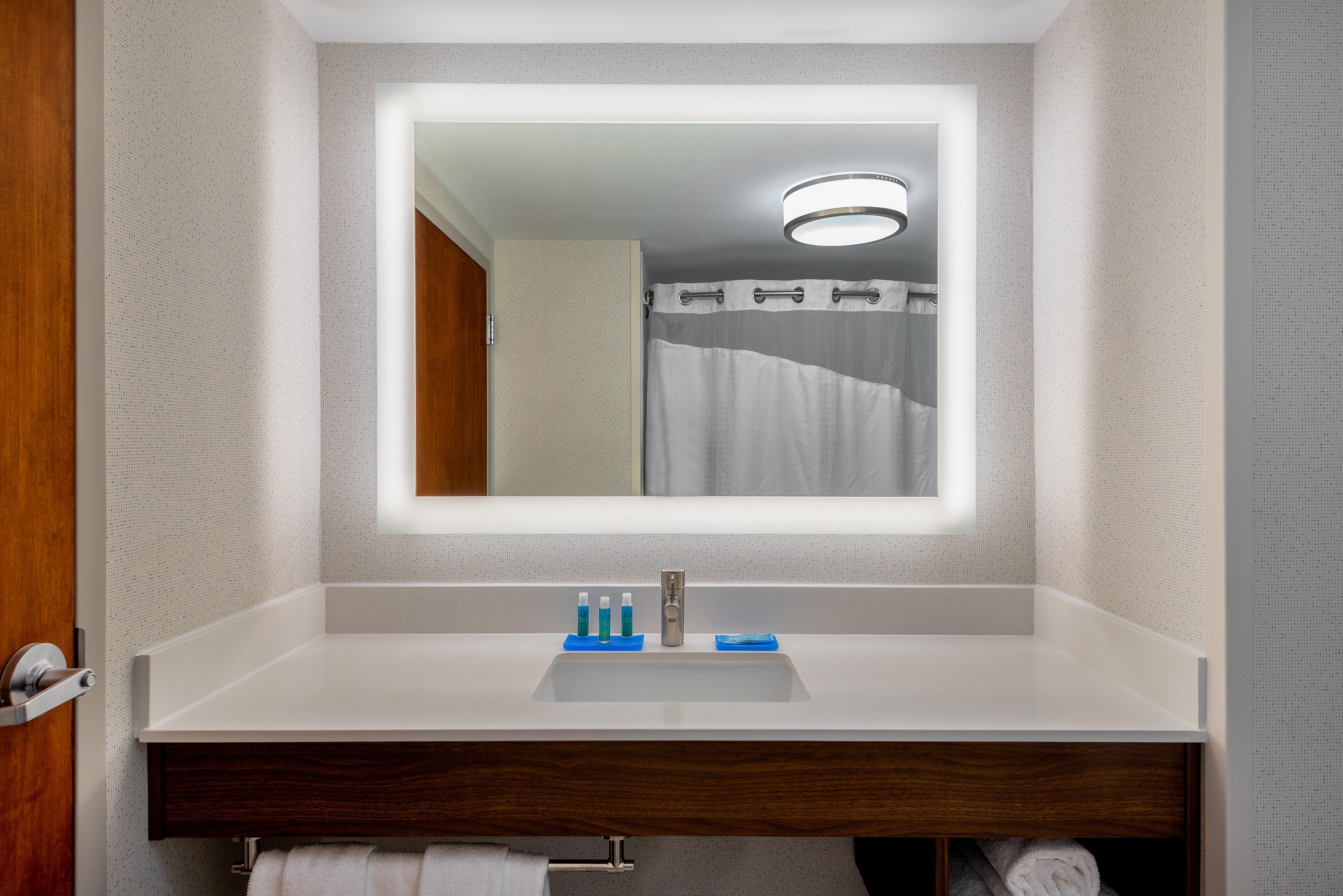 Holiday Inn Express Chapel Hill By Ihg Exterior photo