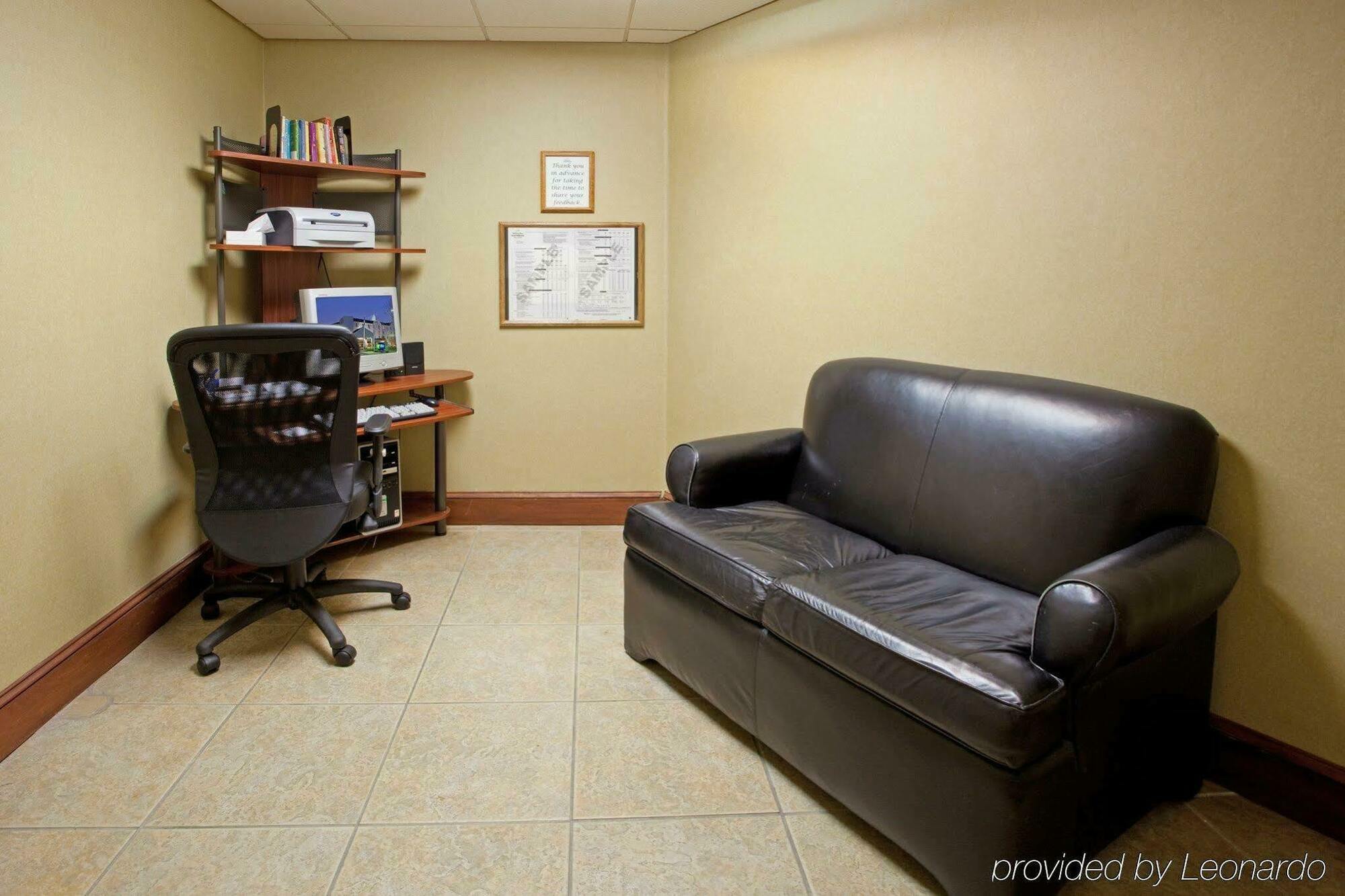 Holiday Inn Express Chapel Hill By Ihg Facilities photo